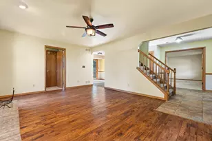 W143N10771 Wooded Hills Dr, Germantown, WI 53022 - Photo 9