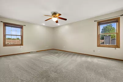 W143N10771  Wooded Hills Dr, Germantown, WI 53022 - Photo 19