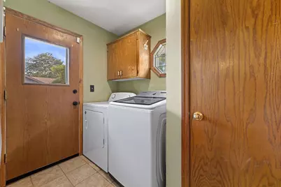 W143N10771  Wooded Hills Dr, Germantown, WI 53022 - Photo 15