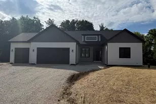 W332N4520 Grace Ct, Nashotah, WI 53058 - Photo 1