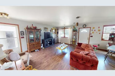 1911  Flambeau St, Manitowoc, WI 54220 - Photo 3
