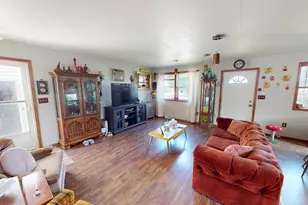 1911 Flambeau St, Manitowoc, WI 54220 - Photo 3
