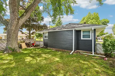 2223  Grove Ave, Racine, WI 53405 - Photo 29