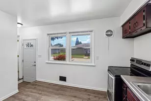 2223 Grove Ave, Racine, WI 53405 - Photo 13
