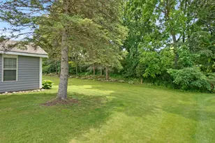 N30W23511 Greenfield Ct, Pewaukee, WI 53072 - Photo 41