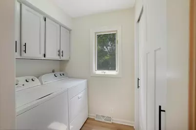 N30W23511  Greenfield Ct, Pewaukee, WI 53072 - Photo 33