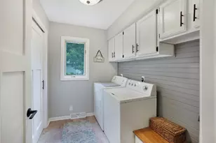 N30W23511 Greenfield Ct, Pewaukee, WI 53072 - Photo 15