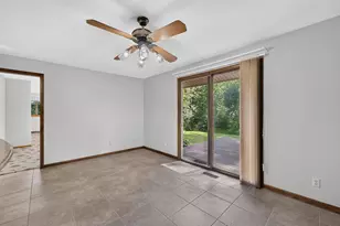 3217 Southwood Dr, Racine, WI 53406 - Photo 7