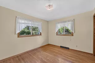 3217 Southwood Dr, Racine, WI 53406 - Photo 17