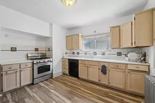 2752 N 60th St, Milwaukee, WI 53210 - Photo 13
