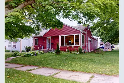 2402 S 9th St, Manitowoc, WI 54220 - Photo 1