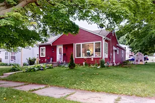 2402 S 9th St, Manitowoc, WI 54220 - Photo 1