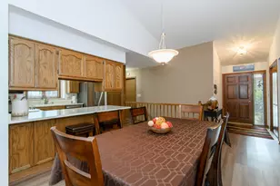 W178N9858 Riversbend Circle, Germantown, WI 53022 - Photo 7