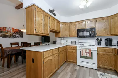 W178N9858  Riversbend Cir #D-95, Germantown, WI 53022 - Photo 5