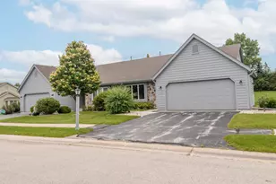 W178N9858 Riversbend Circle, Germantown, WI 53022 - Photo 1