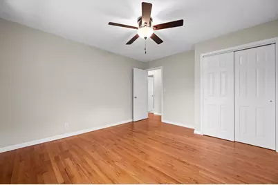 W126N7009  Highland Dr, Menomonee Falls, WI 53051 - Photo 13