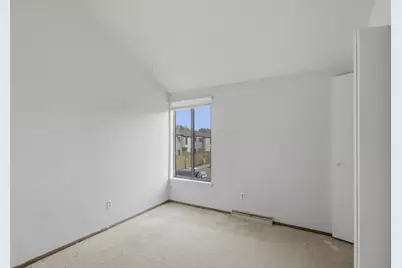 10156 W Kiehnau Ave, Milwaukee, WI 53224 - Photo 17