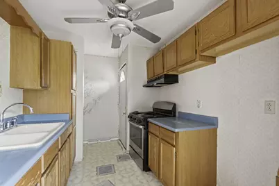10156 W Kiehnau Ave, Milwaukee, WI 53224 - Photo 7