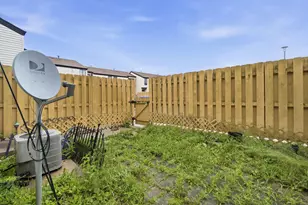 10156 W Kiehnau Ave, Milwaukee, WI 53224 - Photo 5
