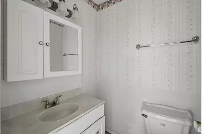 10156 W Kiehnau Ave, Milwaukee, WI 53224 - Photo 15