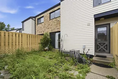 10156 W Kiehnau Ave, Milwaukee, WI 53224 - Photo 3