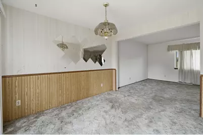 10156 W Kiehnau Ave, Milwaukee, WI 53224 - Photo 9