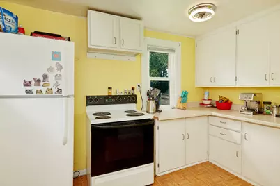 220 S Hartwell Ave, Waukesha, WI 53186 - Photo 5