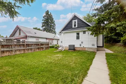 220 S Hartwell Ave, Waukesha, WI 53186 - Photo 23