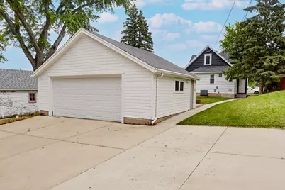 220 S Hartwell Ave, Waukesha, WI 53186 - Photo 25