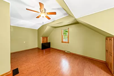 1538  3rd St, Delafield, WI 53018 - Photo 15