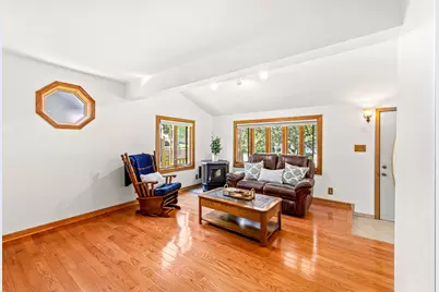1538  3rd St, Delafield, WI 53018 - Photo 9
