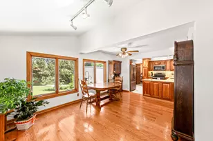 1538 3rd St, Delafield, WI 53018 - Photo 5