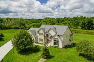 3976 Woodridge Ct, Richfield, WI 53017 - Photo 3