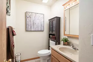 808 Cedar Dr, La Crescent, MN 55947 - Photo 11