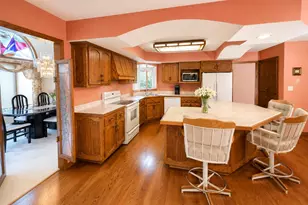 1868 Cypress Dr, Grafton, WI 53024 - Photo 7