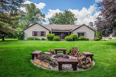 W273S2261  Drumlin Dr, Waukesha, WI 53188 - Photo 7