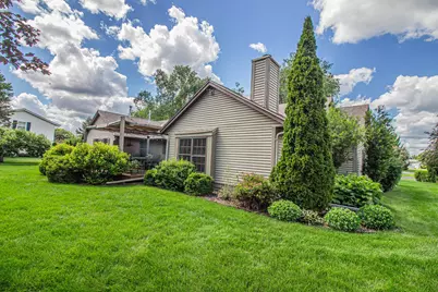 W273S2261  Drumlin Dr, Waukesha, WI 53188 - Photo 11