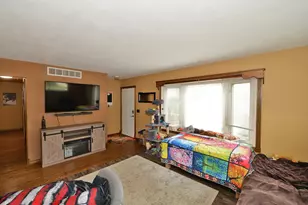 4320 Byrd Ave, Racine, WI 53405 - Photo 3