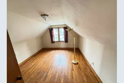 2210 S 56th St, West Allis, WI 53219 - Photo 7