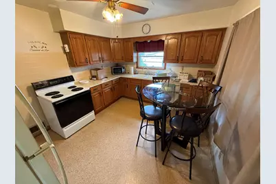 2210 S 56th St, West Allis, WI 53219 - Photo 3