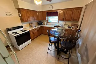2210 S 56th St, West Allis, WI 53219 - Photo 3