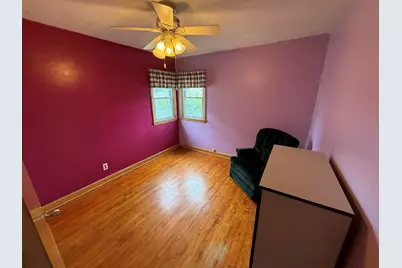 2210 S 56th St, West Allis, WI 53219 - Photo 11
