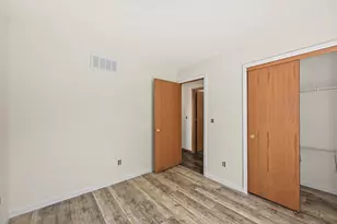 585 Ashley Ave, Port Washington, WI 53074 - Photo 13