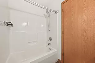 585 Ashley Ave, Port Washington, WI 53074 - Photo 15