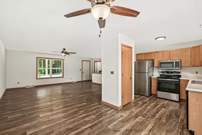585  Ashley Ave, Port Washington, WI 53074 - Photo 5