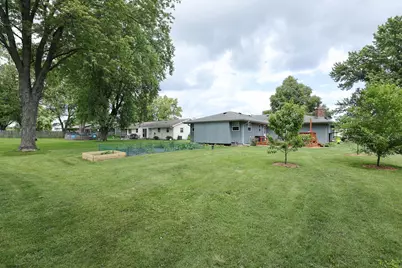 1408 S Emmertsen Rd, Racine, WI 53406 - Photo 27