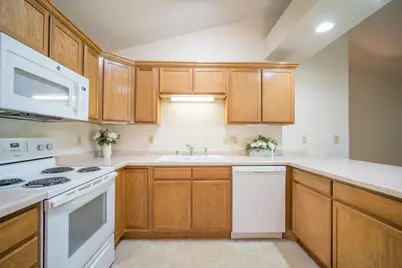 1046  River Place Blvd #8, Waukesha, WI 53189 - Photo 11