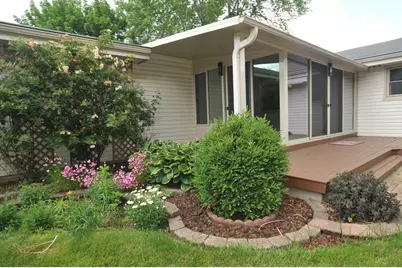 8150 S 58th St, Franklin, WI 53132 - Photo 5