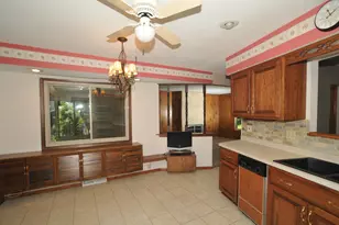 8150 S 58th St, Franklin, WI 53132 - Photo 15