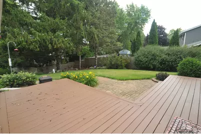 8150 S 58th St, Franklin, WI 53132 - Photo 11